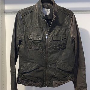 Used- Q40 Two tone Grey Leather Jacket Size L
